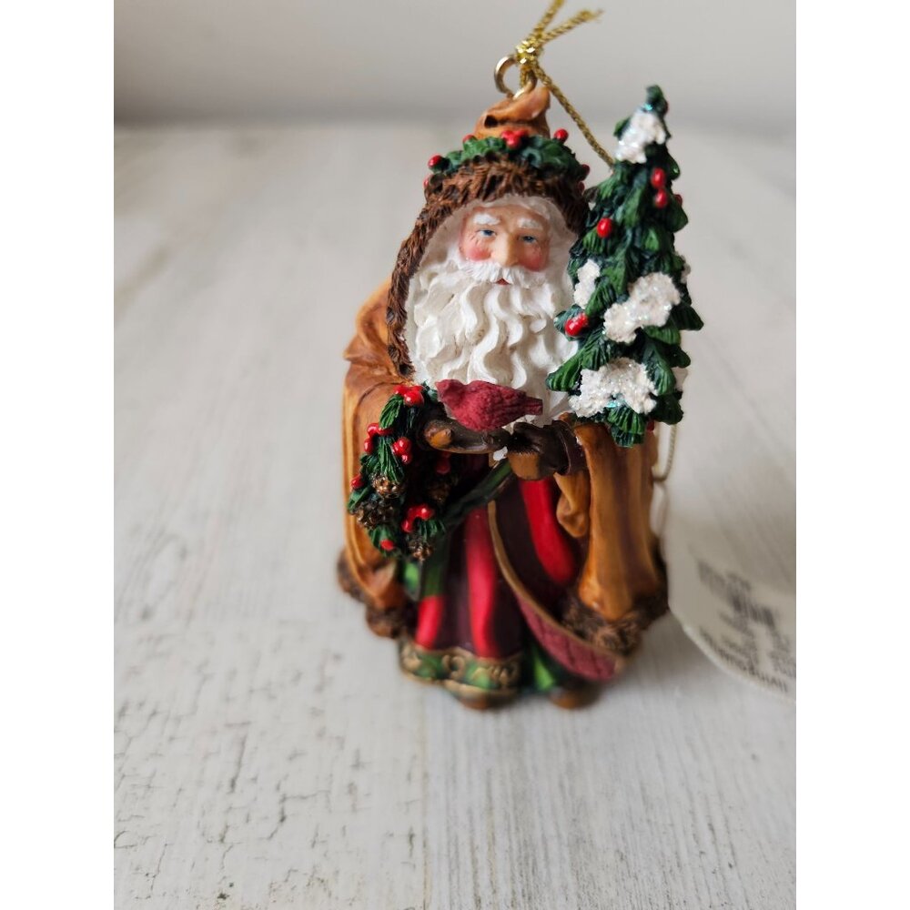 Living quarters father Xmas Santa Cardinal ornament tree